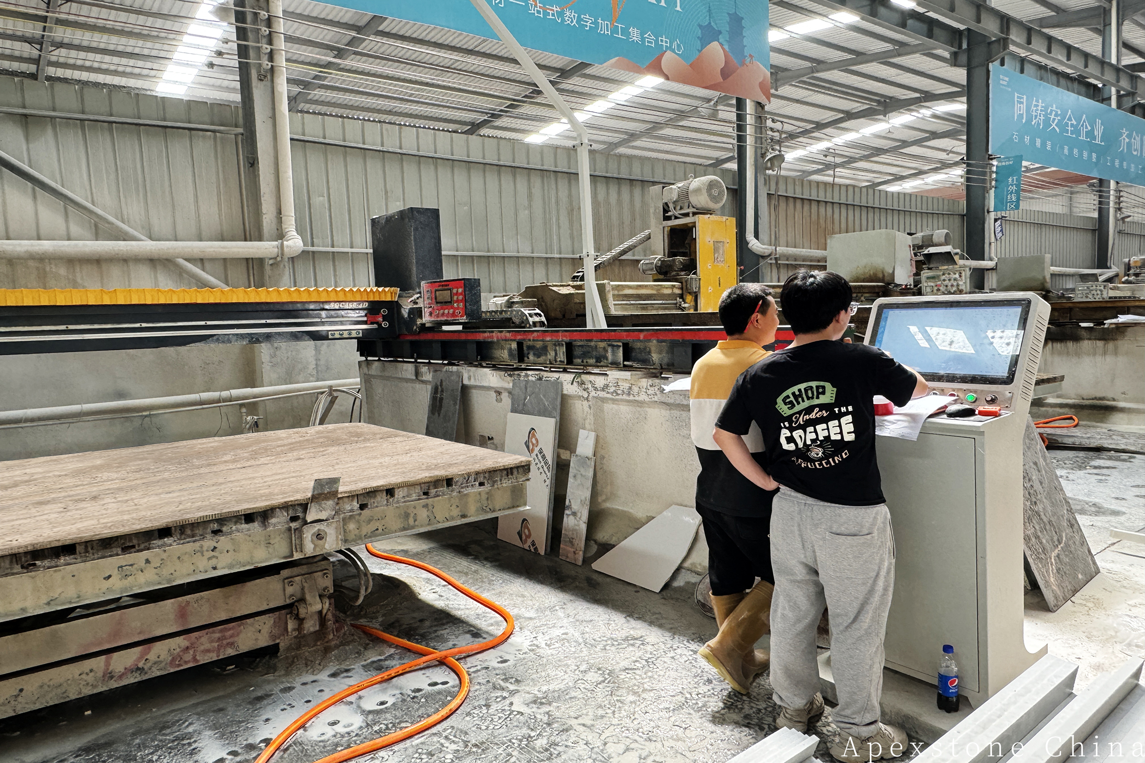 Travertine Romano slab cutting