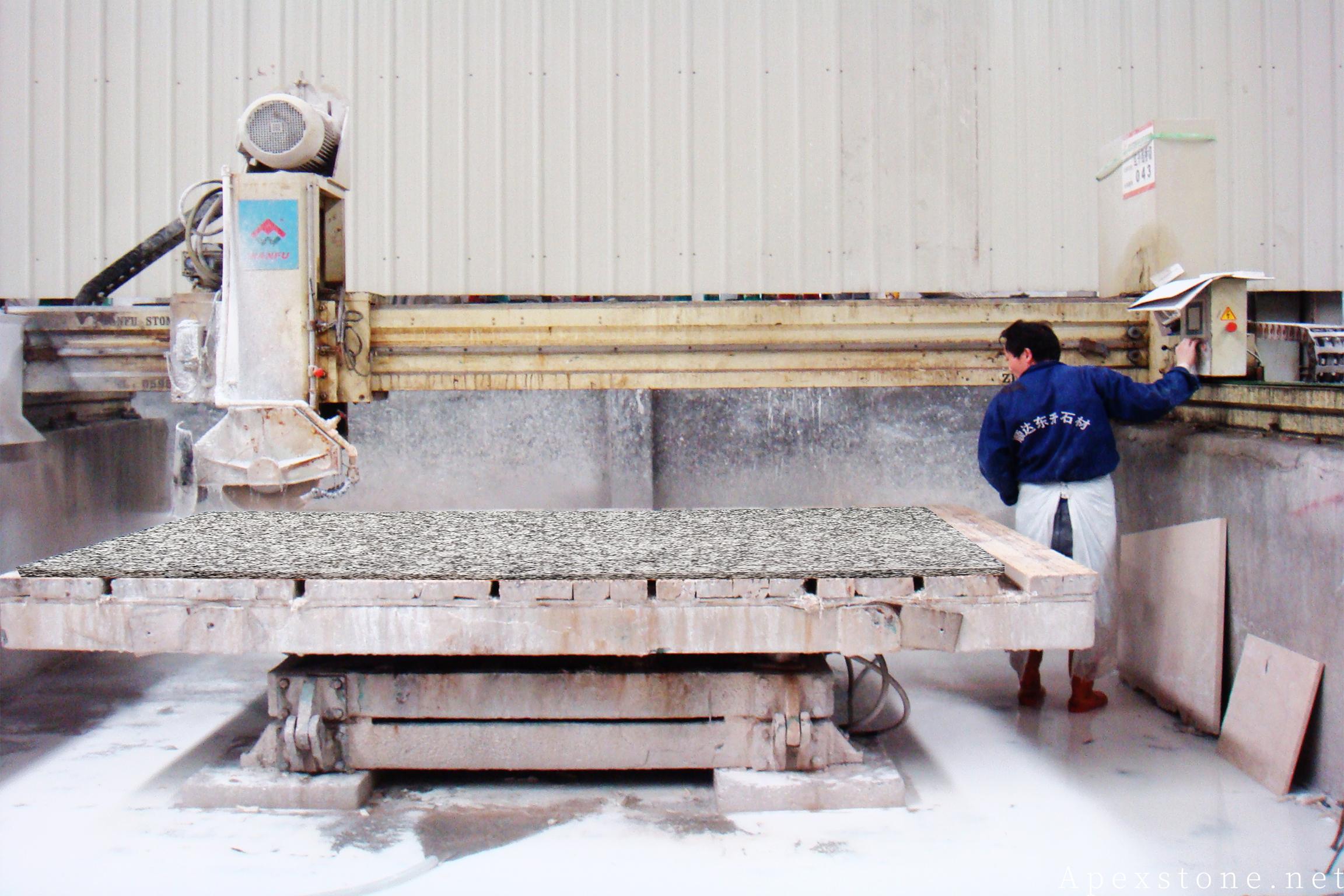 Sea Wave Granite slabs cutting for cladding production