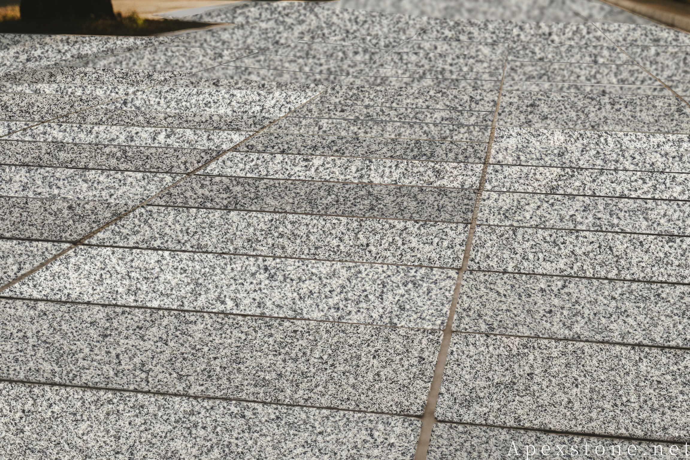 Choosing a Light Grey Granite for Outdoor Hardscape: A Buyer's Checklist granite pavers