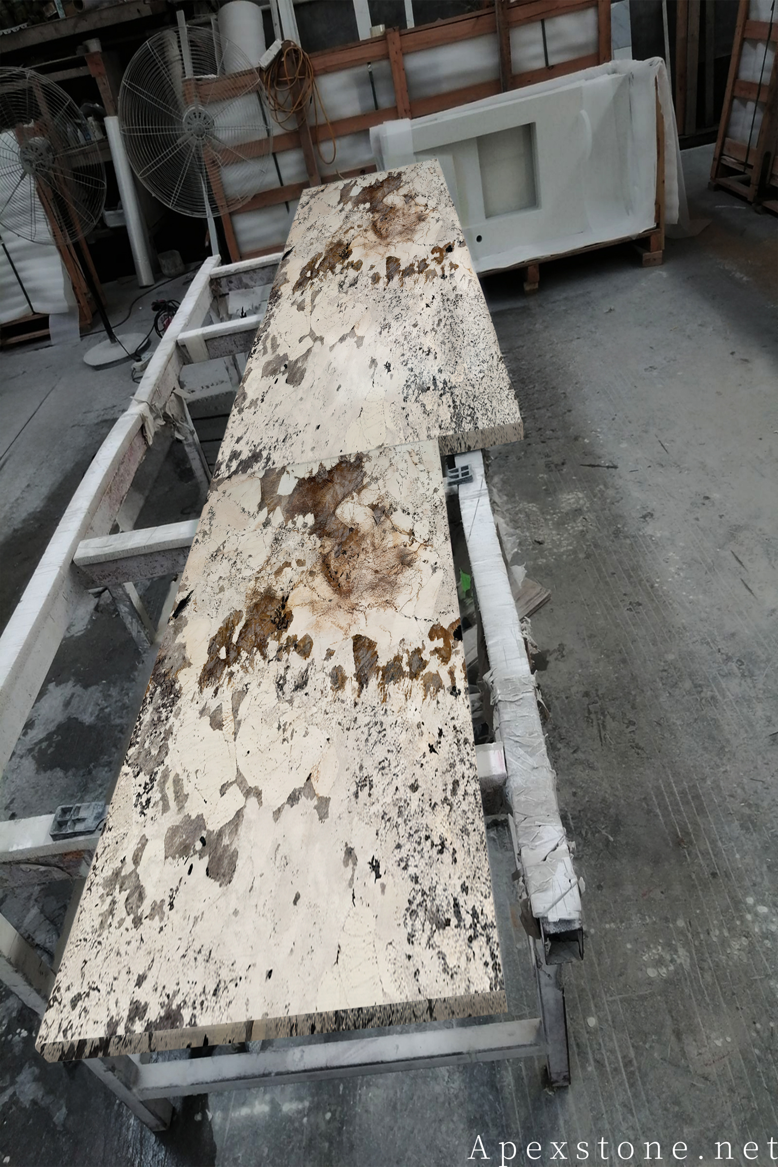 Pandora quartzite bar top application