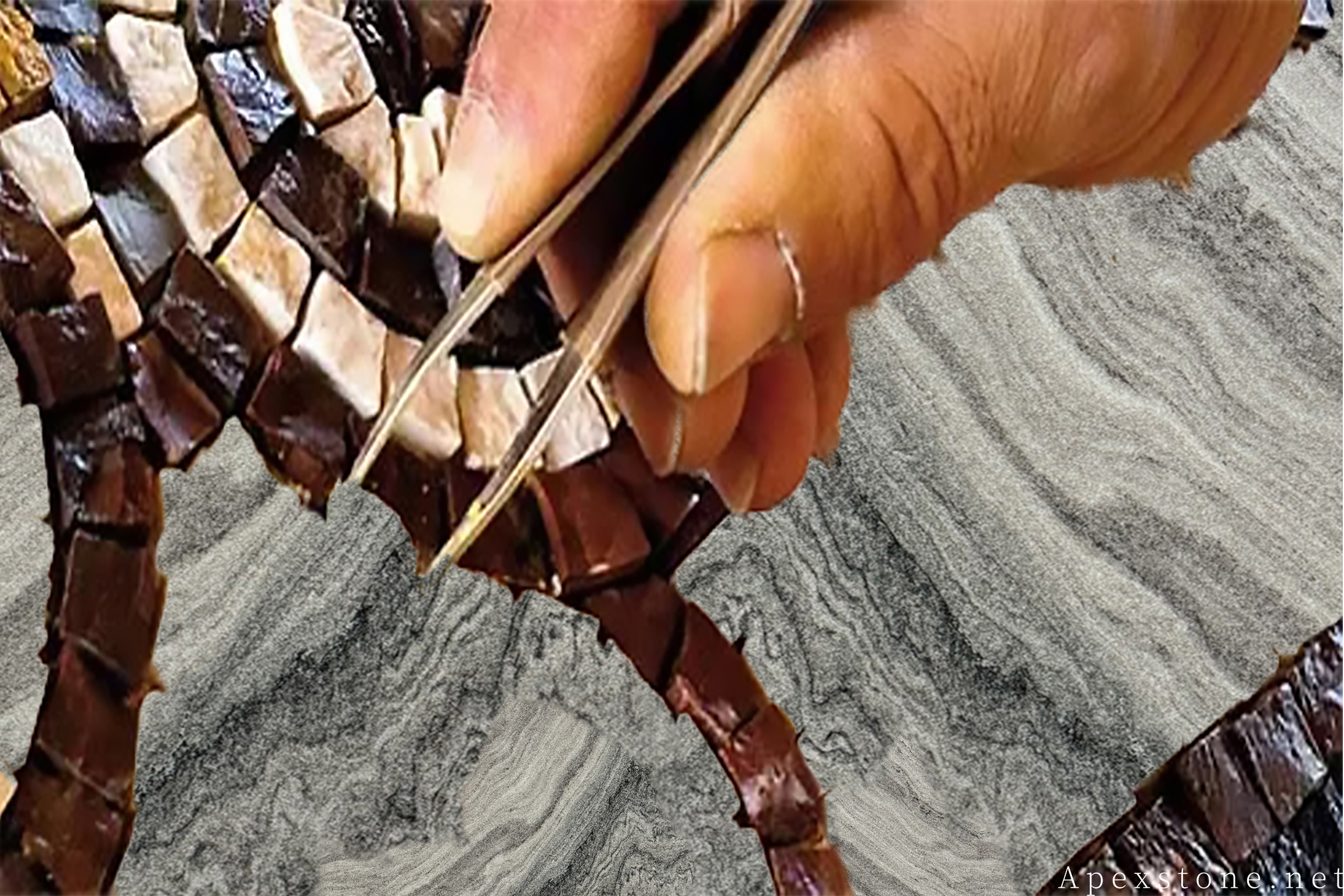 Red Sandalwood Marble mosaic tiles cutting process