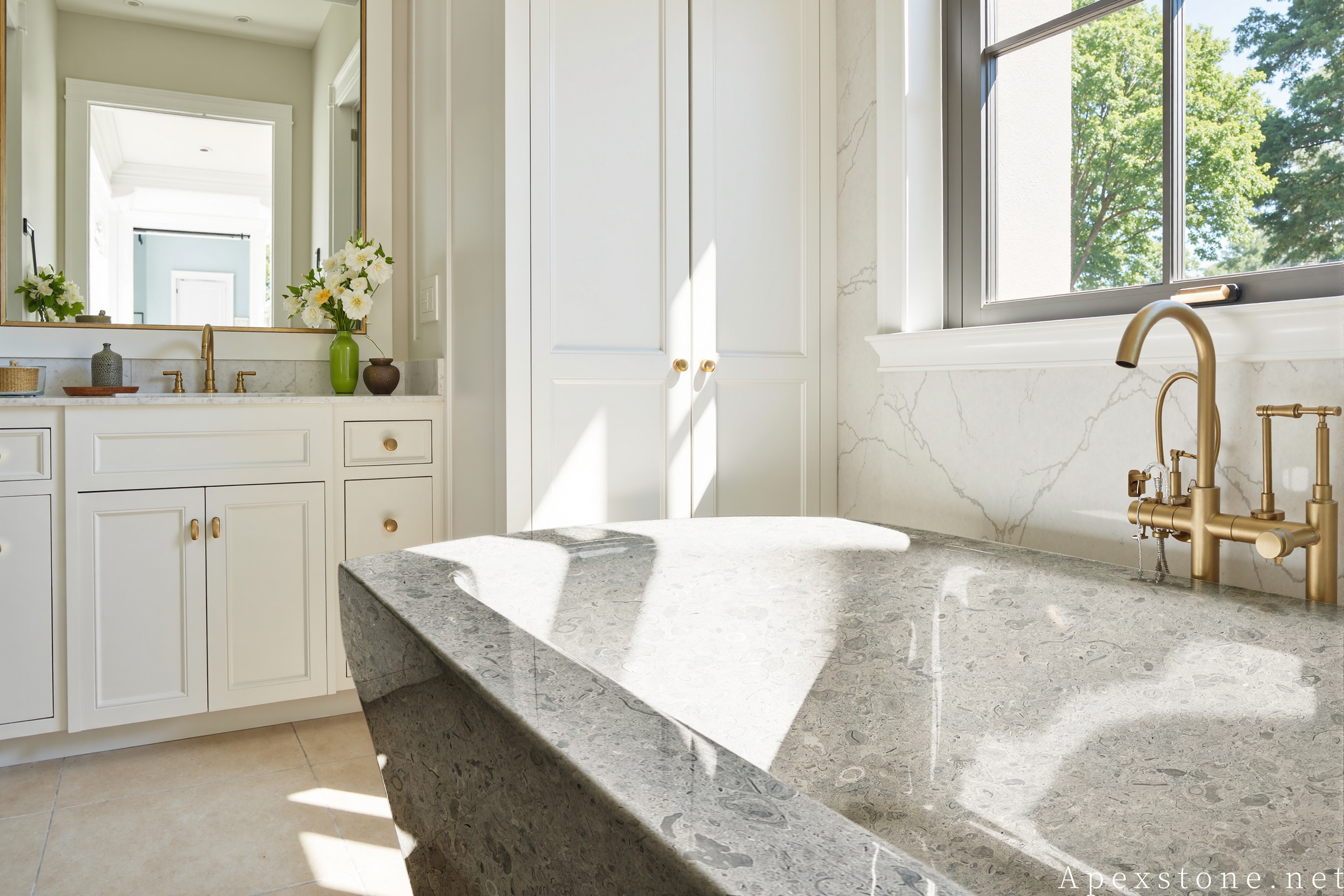 Portuguese Grey limestone shower with stone elements case installation
