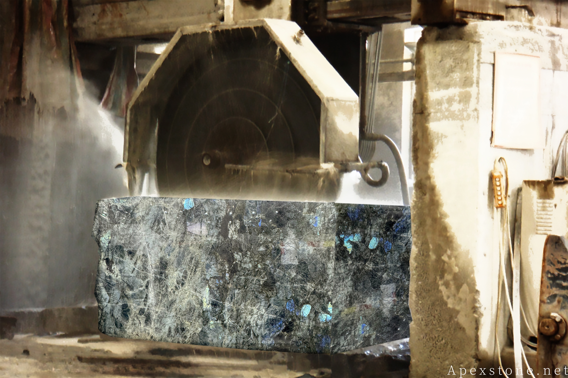 Blue Emerald Labradorite block cutting in factory
