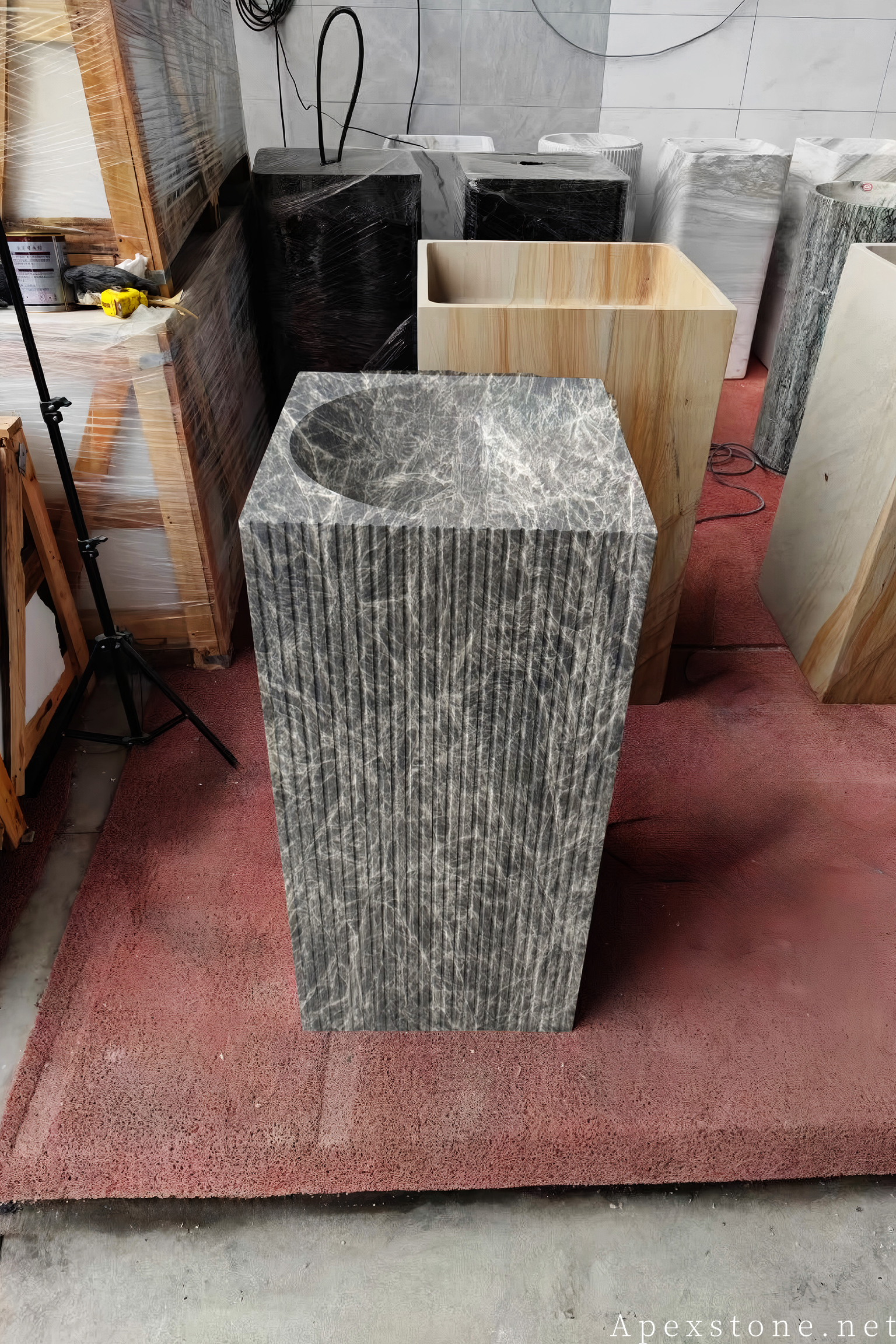 Snow Black Fox Marble Solid Sinks Marble Pedestal Sink