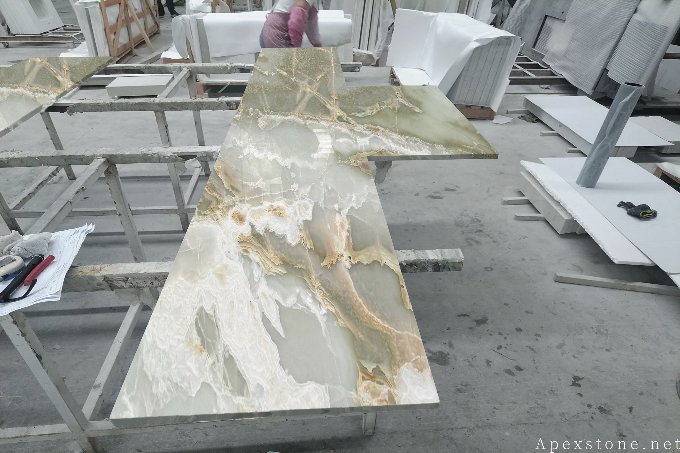 Green Onyx bar top detail