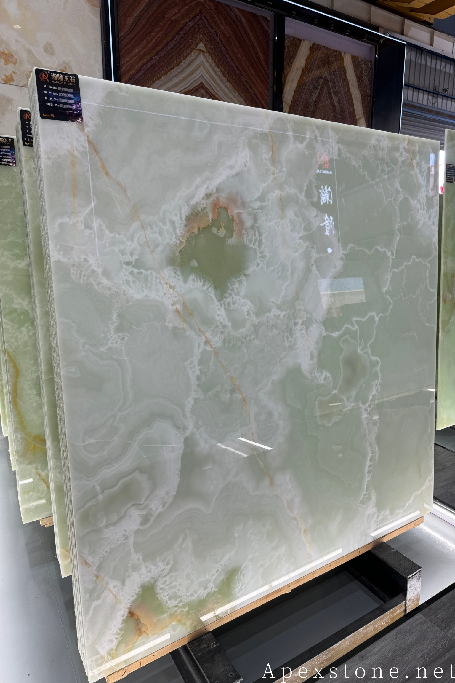 Specifying Translucent Green Onyx: A B2B Technical Brief for Backlit Stone Projects Green Onyx