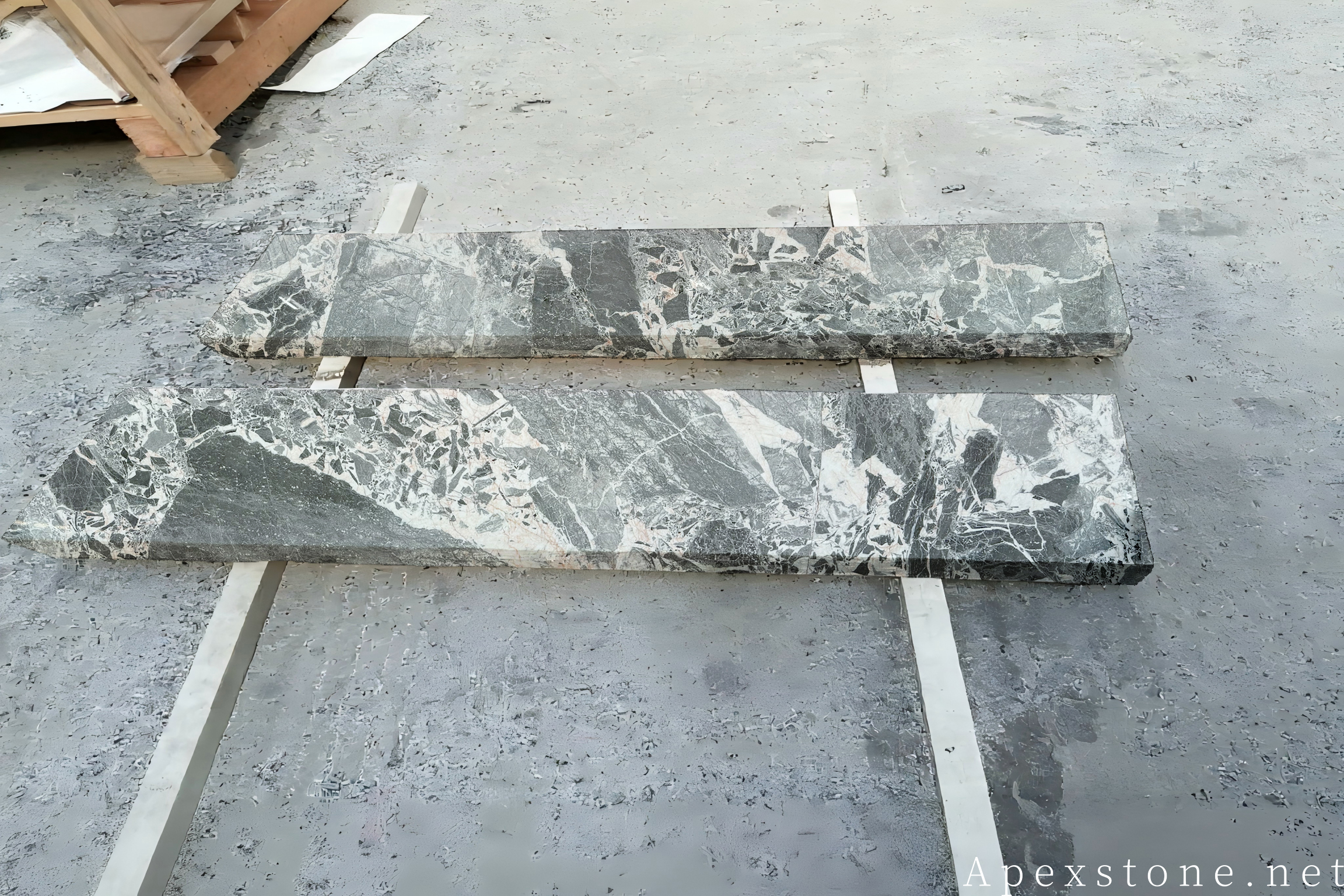 Chanel Grey marble outdoor step product